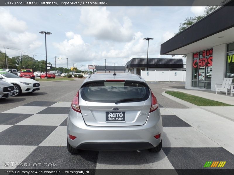 Ingot Silver / Charcoal Black 2017 Ford Fiesta SE Hatchback