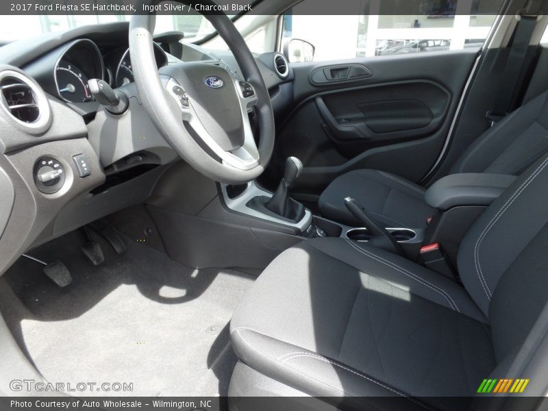 Ingot Silver / Charcoal Black 2017 Ford Fiesta SE Hatchback