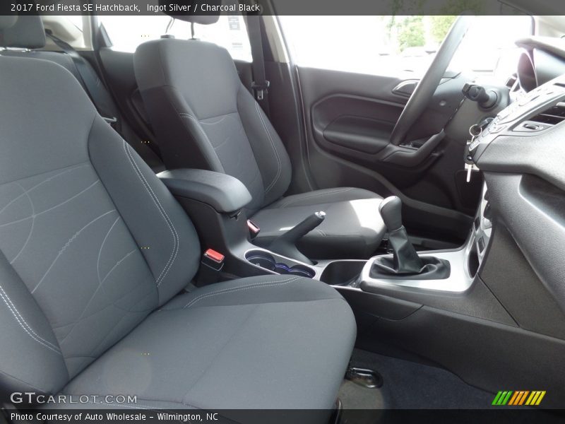 Ingot Silver / Charcoal Black 2017 Ford Fiesta SE Hatchback