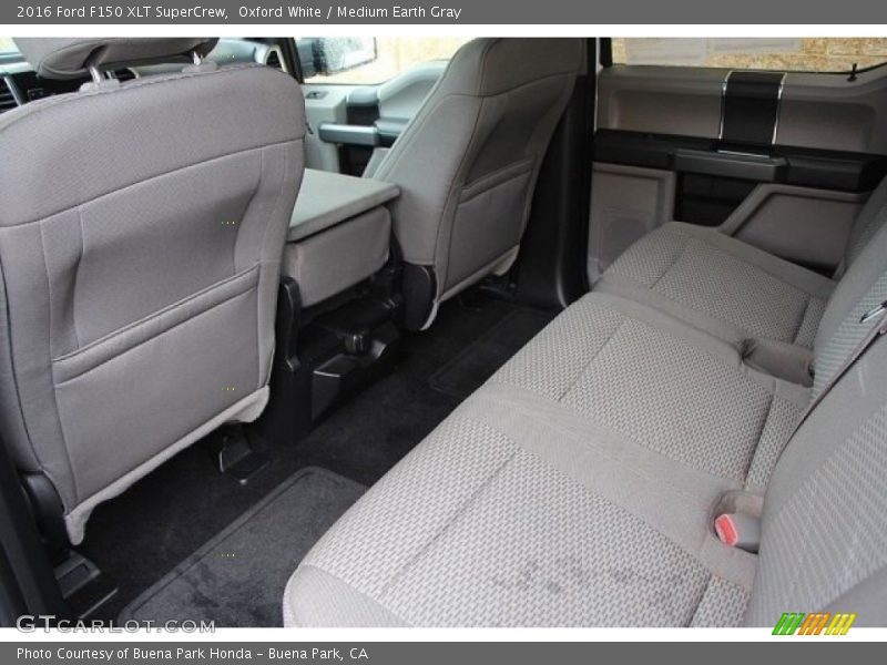 Oxford White / Medium Earth Gray 2016 Ford F150 XLT SuperCrew