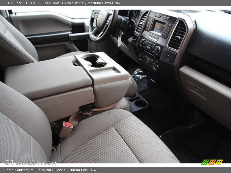 Oxford White / Medium Earth Gray 2016 Ford F150 XLT SuperCrew