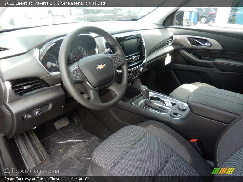 Silver Ice Metallic / Jet Black 2018 Chevrolet Traverse LT