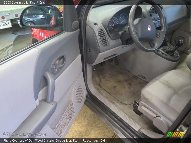 Red / Gray 2003 Saturn VUE