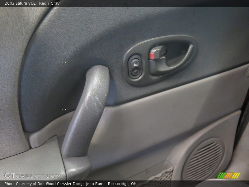 Red / Gray 2003 Saturn VUE