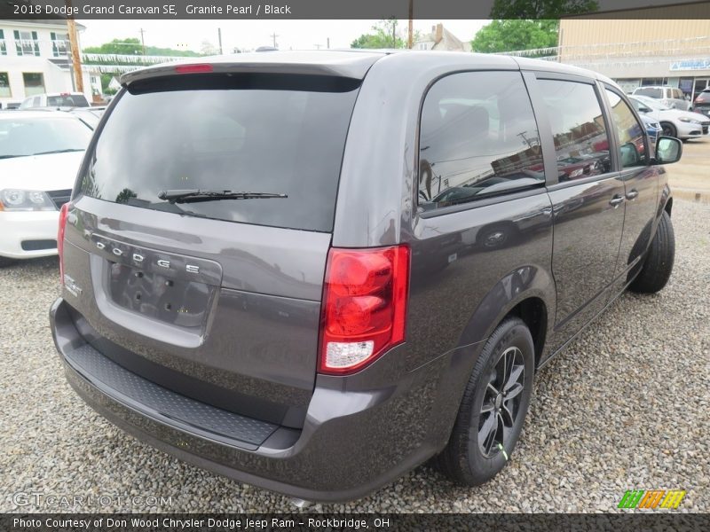 Granite Pearl / Black 2018 Dodge Grand Caravan SE