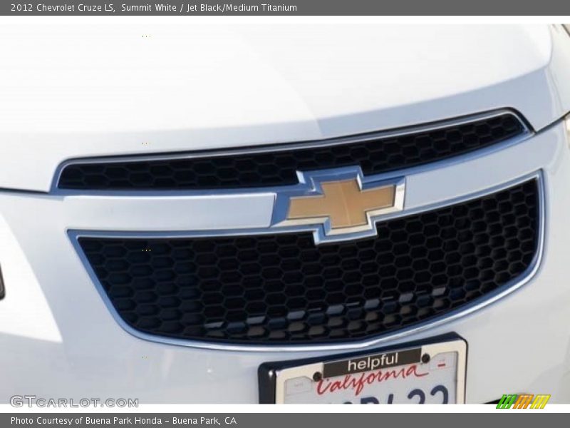 Summit White / Jet Black/Medium Titanium 2012 Chevrolet Cruze LS