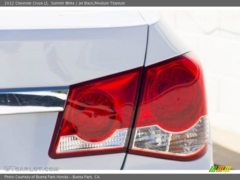 Summit White / Jet Black/Medium Titanium 2012 Chevrolet Cruze LS