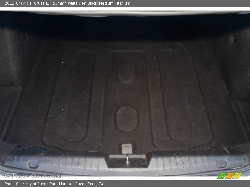 Summit White / Jet Black/Medium Titanium 2012 Chevrolet Cruze LS