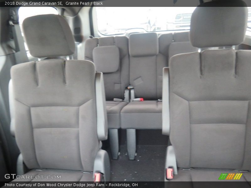 Granite Pearl / Black 2018 Dodge Grand Caravan SE
