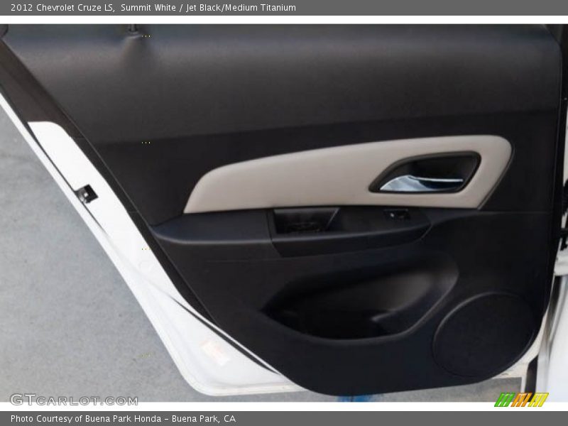 Summit White / Jet Black/Medium Titanium 2012 Chevrolet Cruze LS