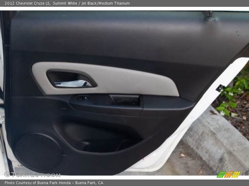 Summit White / Jet Black/Medium Titanium 2012 Chevrolet Cruze LS