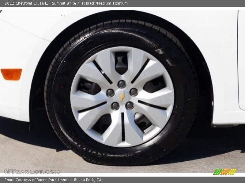 Summit White / Jet Black/Medium Titanium 2012 Chevrolet Cruze LS