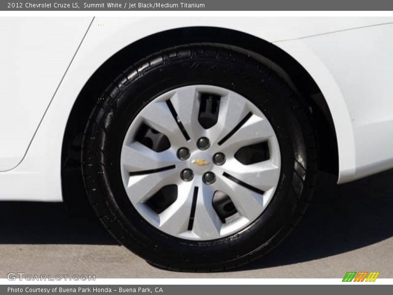 Summit White / Jet Black/Medium Titanium 2012 Chevrolet Cruze LS
