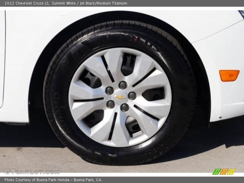 Summit White / Jet Black/Medium Titanium 2012 Chevrolet Cruze LS