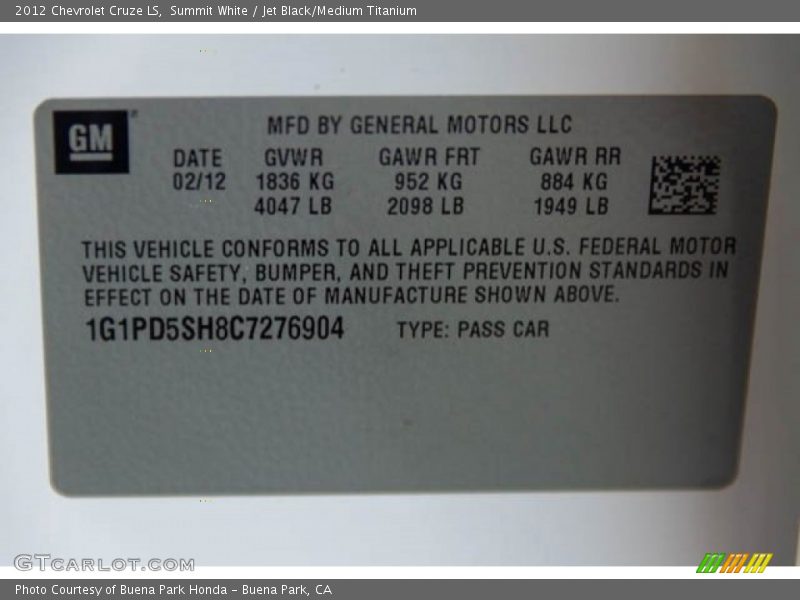 Summit White / Jet Black/Medium Titanium 2012 Chevrolet Cruze LS