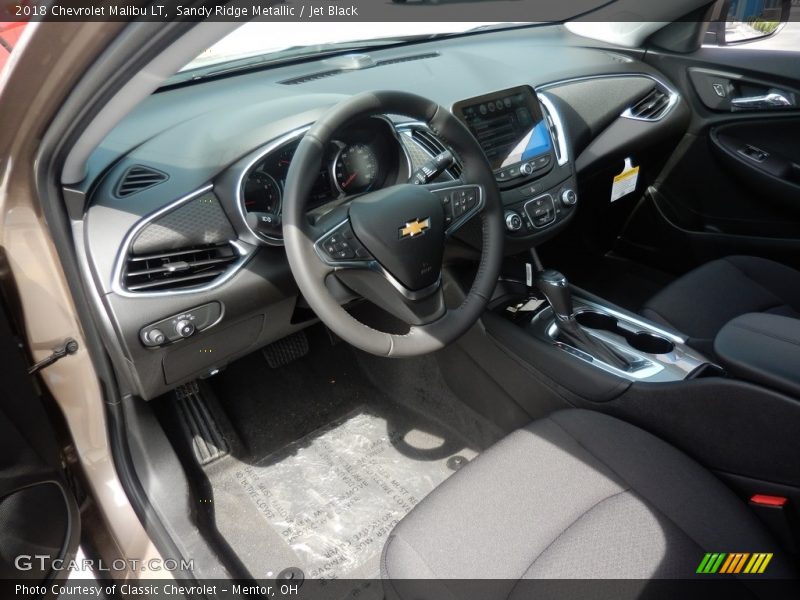 Sandy Ridge Metallic / Jet Black 2018 Chevrolet Malibu LT