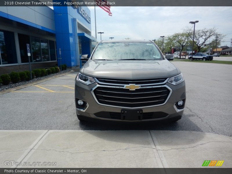 Pepperdust Metallic / Jet Black 2018 Chevrolet Traverse Premier