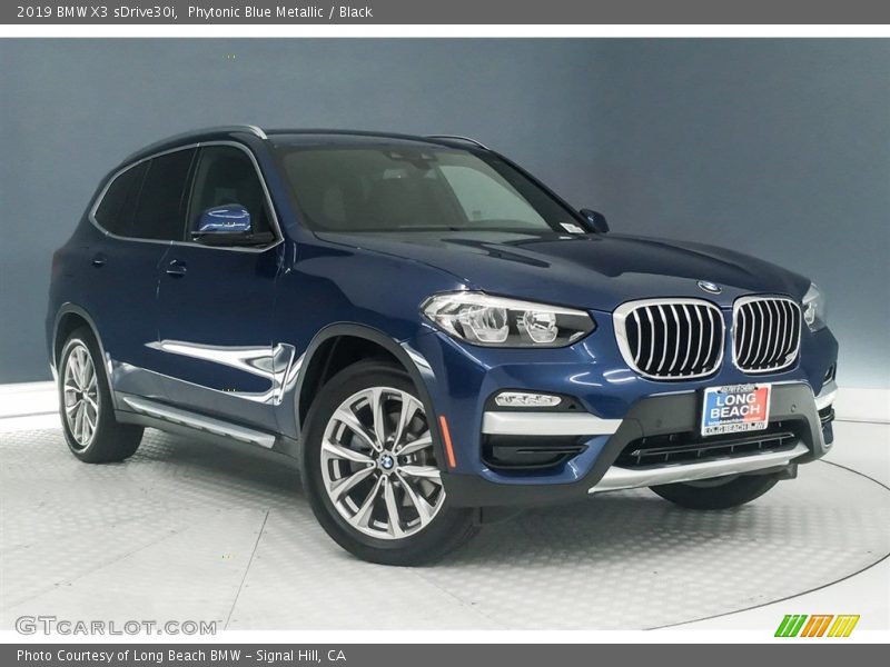 Front 3/4 View of 2019 X3 sDrive30i
