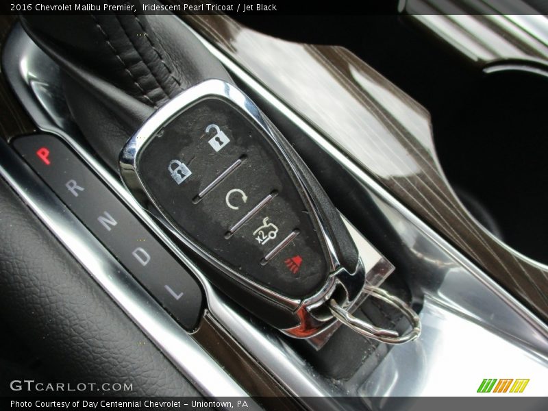 Iridescent Pearl Tricoat / Jet Black 2016 Chevrolet Malibu Premier