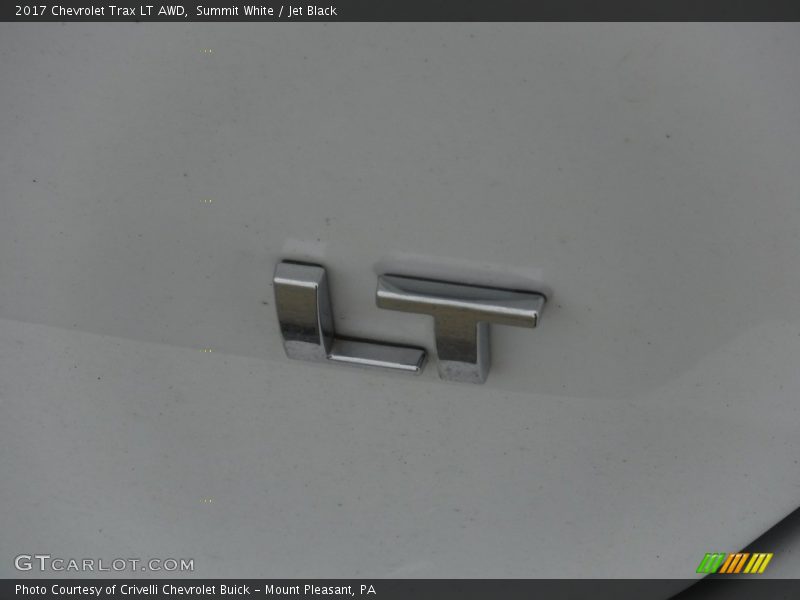 Summit White / Jet Black 2017 Chevrolet Trax LT AWD