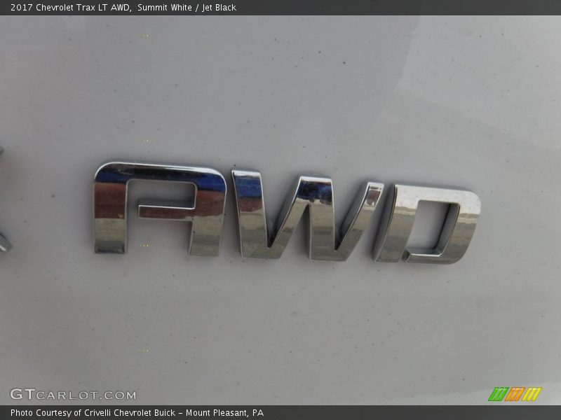 Summit White / Jet Black 2017 Chevrolet Trax LT AWD