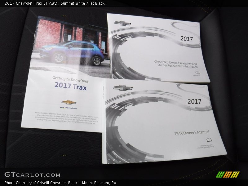 Summit White / Jet Black 2017 Chevrolet Trax LT AWD