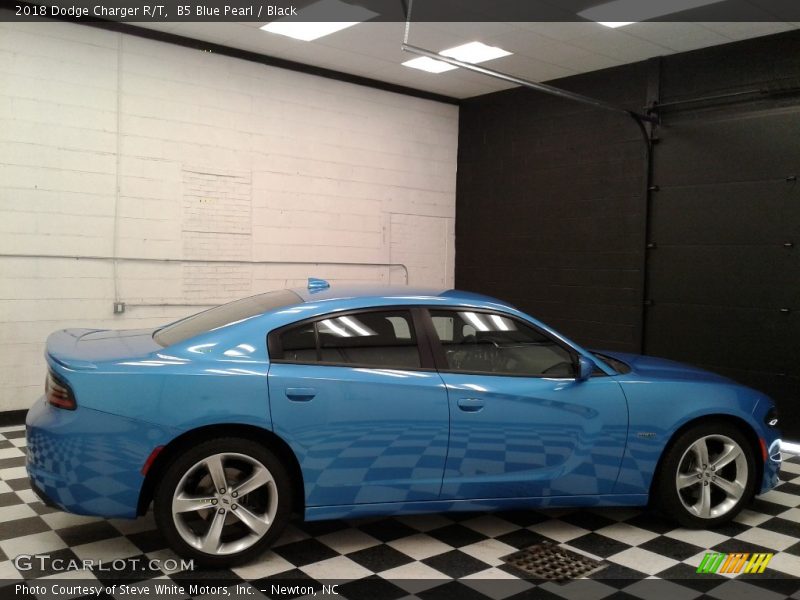 B5 Blue Pearl / Black 2018 Dodge Charger R/T
