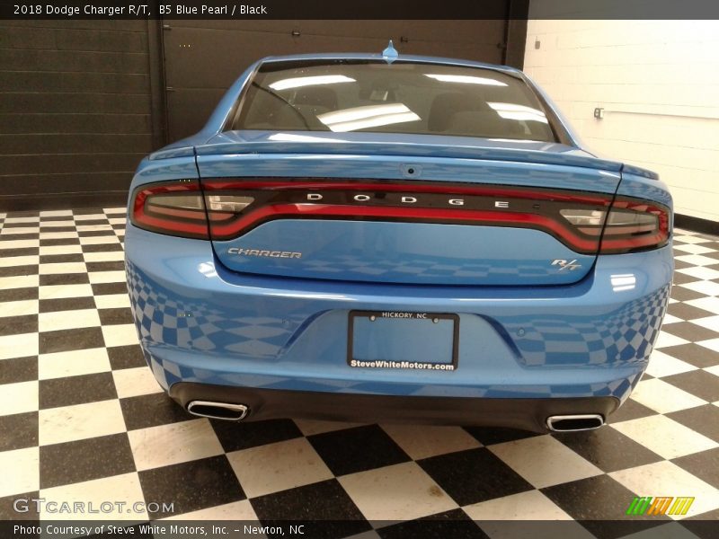 B5 Blue Pearl / Black 2018 Dodge Charger R/T