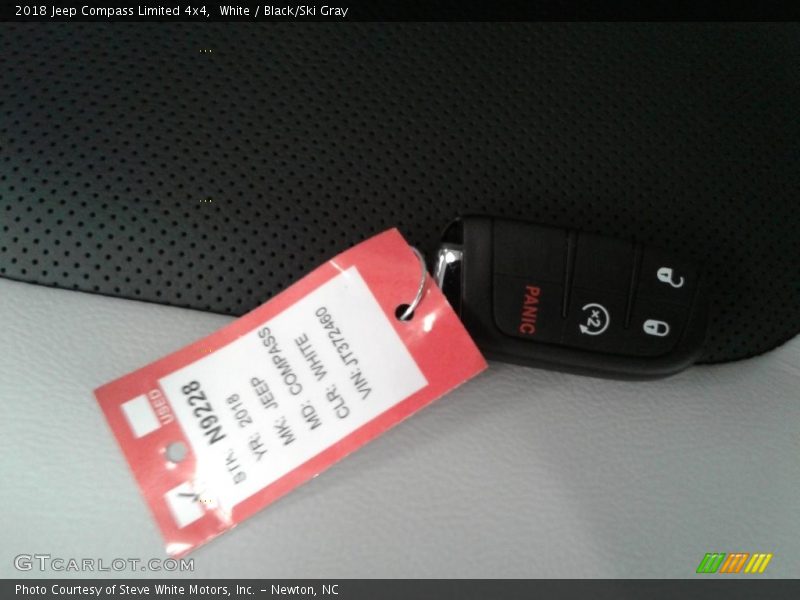 White / Black/Ski Gray 2018 Jeep Compass Limited 4x4