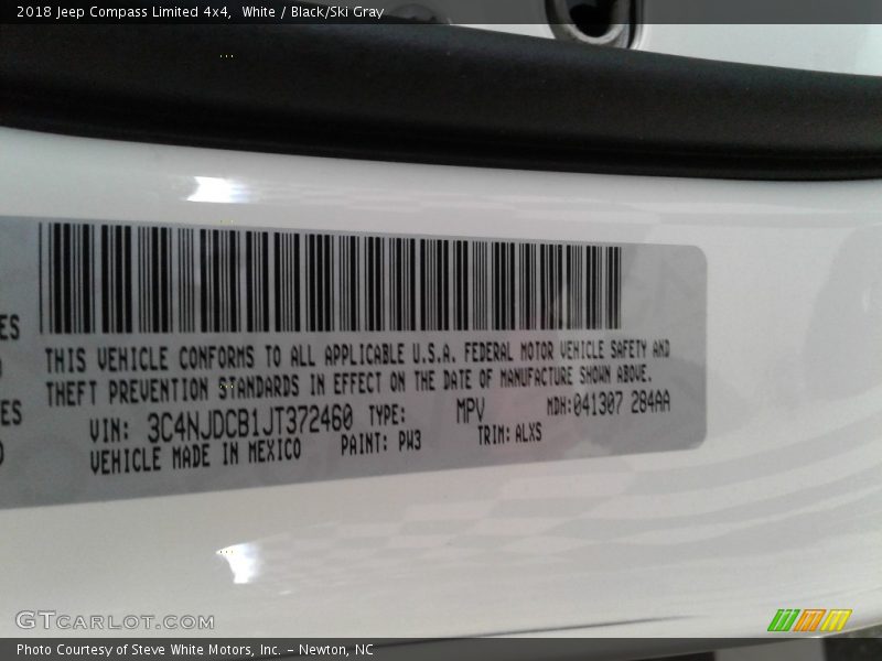 White / Black/Ski Gray 2018 Jeep Compass Limited 4x4