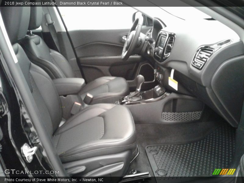 Diamond Black Crystal Pearl / Black 2018 Jeep Compass Latitude