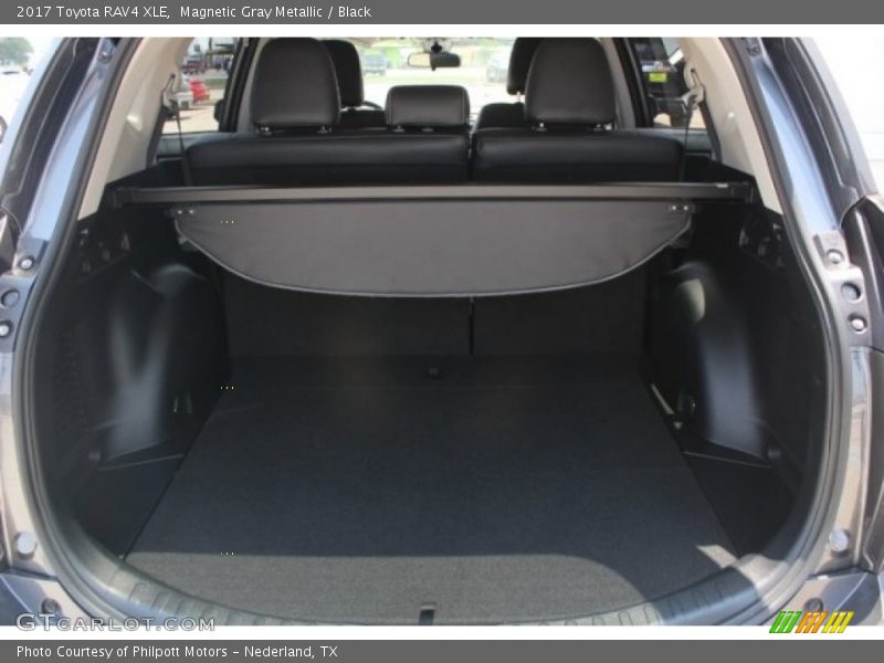 Magnetic Gray Metallic / Black 2017 Toyota RAV4 XLE
