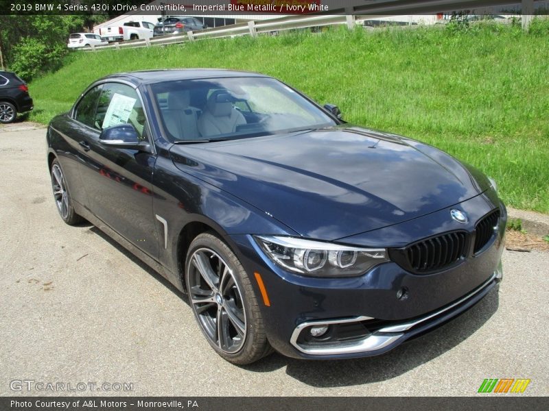 Front 3/4 View of 2019 4 Series 430i xDrive Convertible