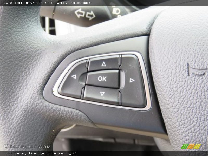 Oxford White / Charcoal Black 2018 Ford Focus S Sedan