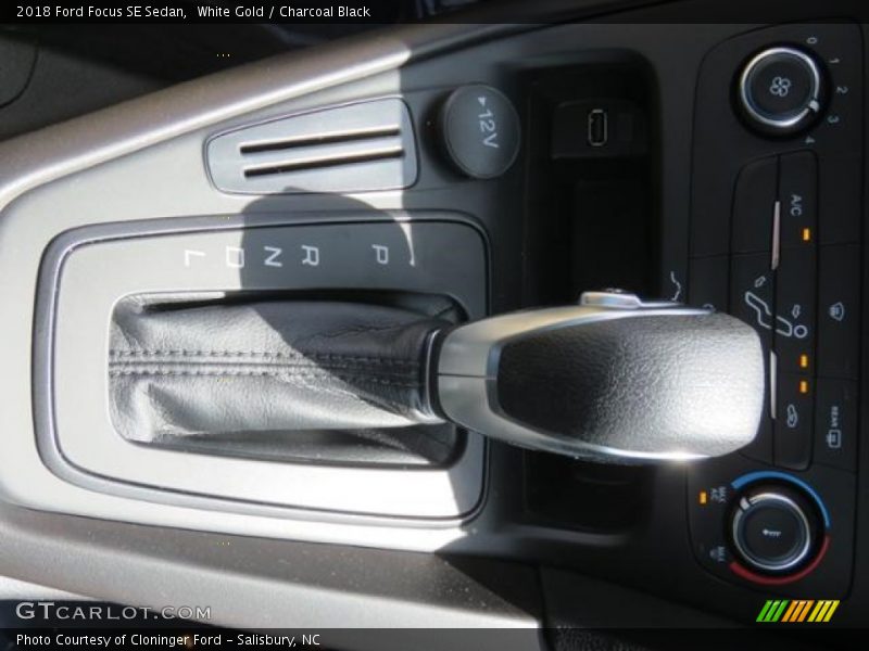 White Gold / Charcoal Black 2018 Ford Focus SE Sedan
