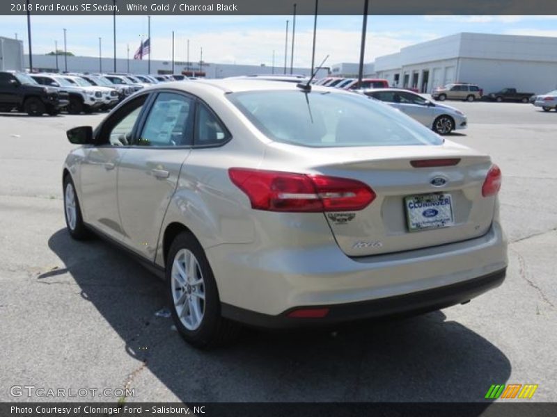 White Gold / Charcoal Black 2018 Ford Focus SE Sedan