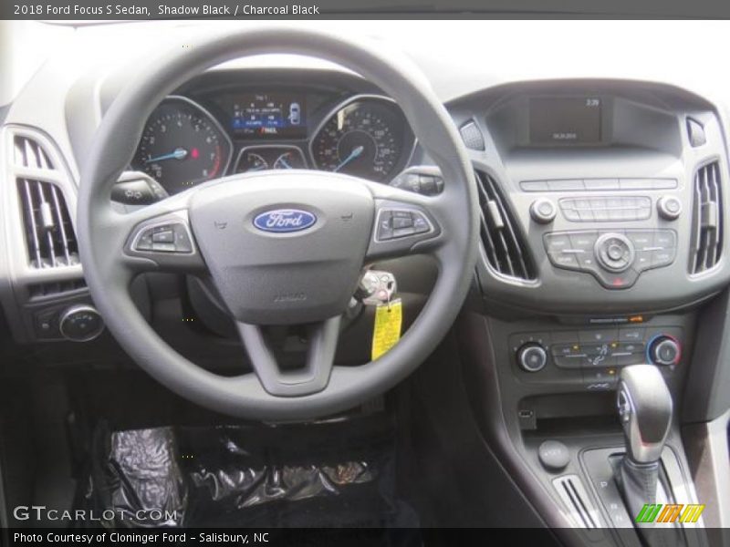 Shadow Black / Charcoal Black 2018 Ford Focus S Sedan