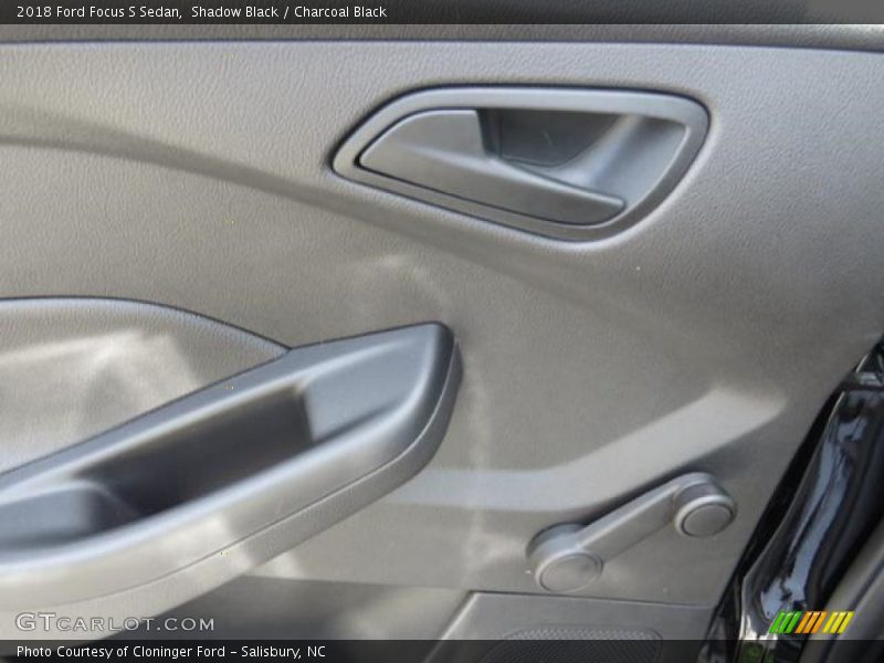 Shadow Black / Charcoal Black 2018 Ford Focus S Sedan