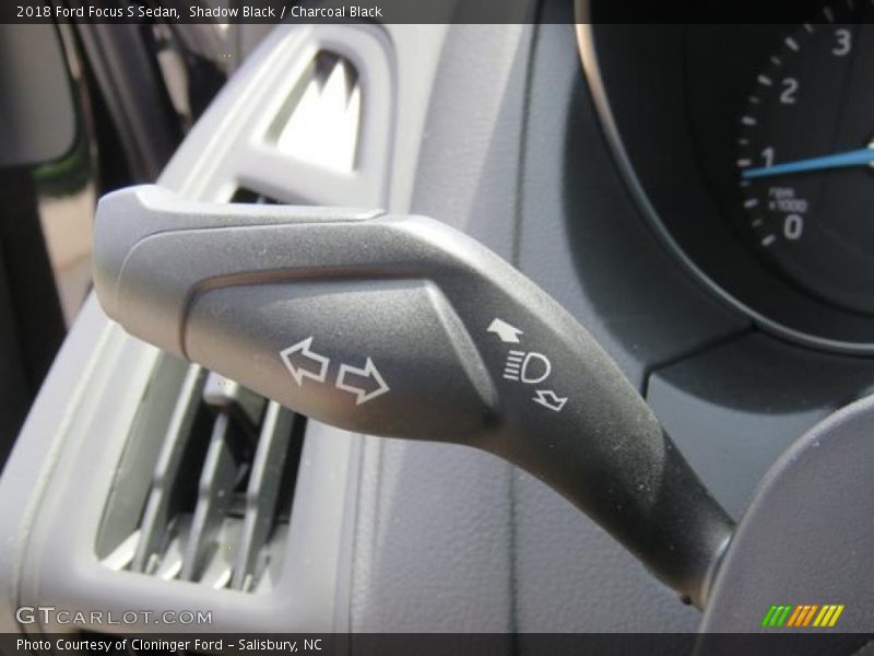 Shadow Black / Charcoal Black 2018 Ford Focus S Sedan