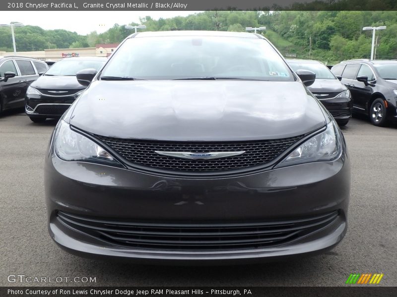 Granite Crystal Metallic / Black/Alloy 2018 Chrysler Pacifica L