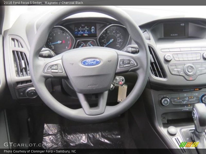 Magnetic / Charcoal Black 2018 Ford Focus S Sedan