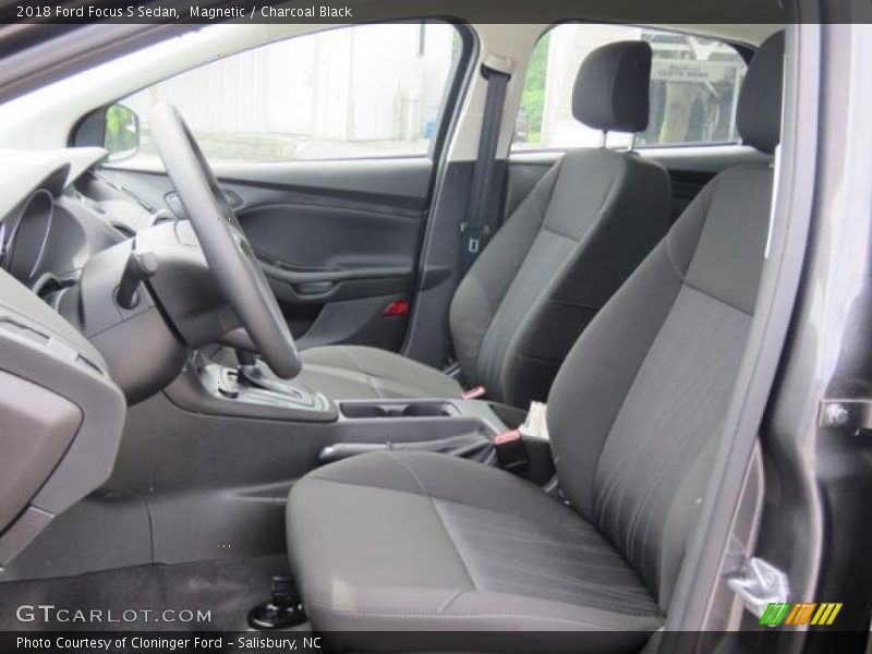 Magnetic / Charcoal Black 2018 Ford Focus S Sedan