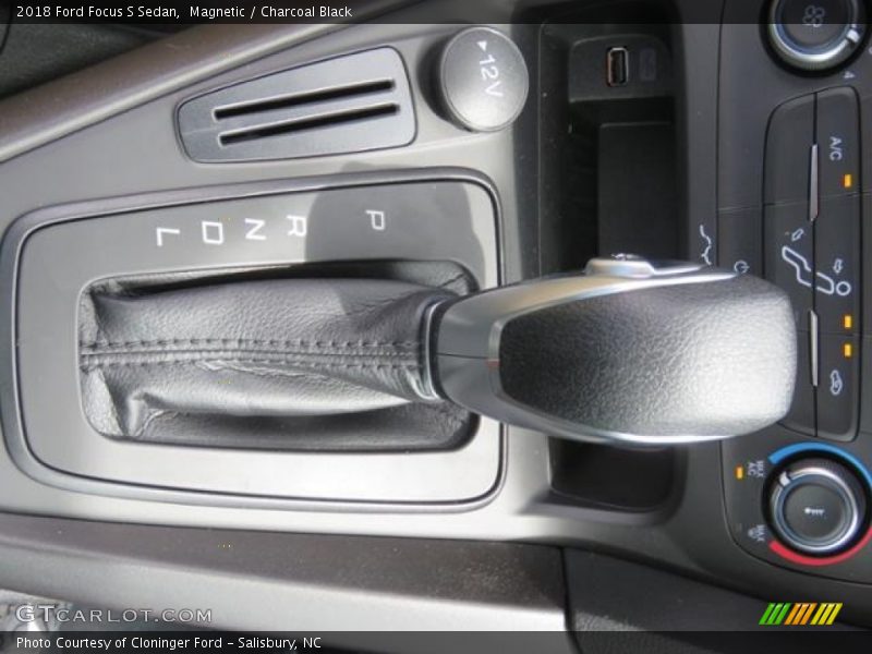 Magnetic / Charcoal Black 2018 Ford Focus S Sedan
