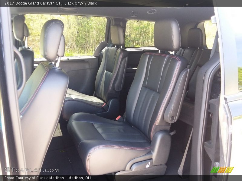 Black Onyx / Black 2017 Dodge Grand Caravan GT