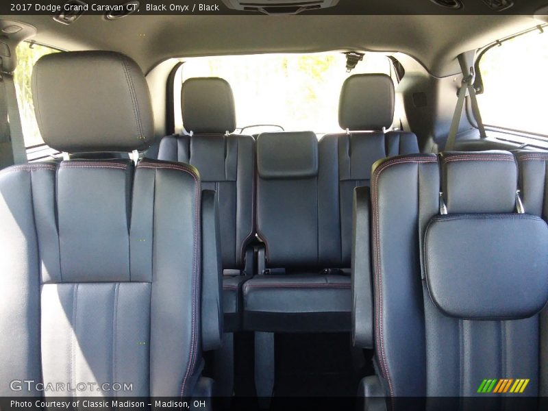 Black Onyx / Black 2017 Dodge Grand Caravan GT
