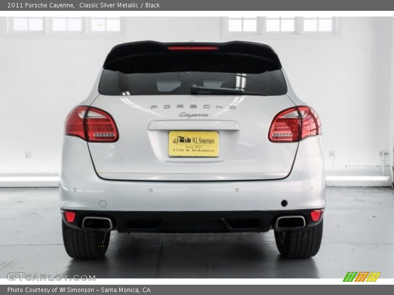 Classic Silver Metallic / Black 2011 Porsche Cayenne