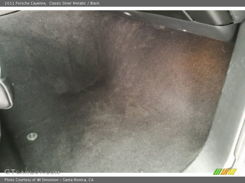 Classic Silver Metallic / Black 2011 Porsche Cayenne