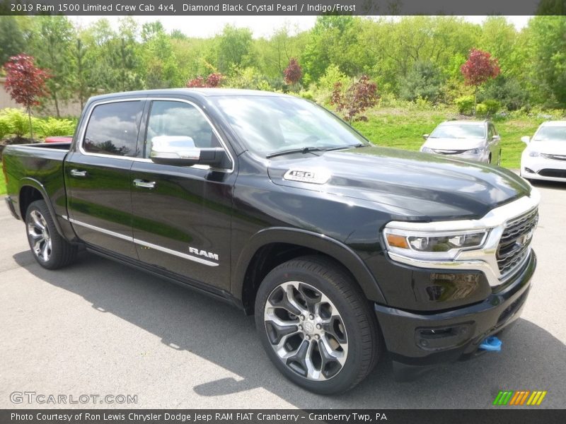 Front 3/4 View of 2019 1500 Limited Crew Cab 4x4