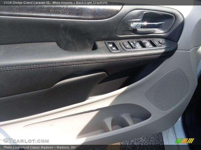 White Knuckle / Black/Light Graystone 2018 Dodge Grand Caravan SE
