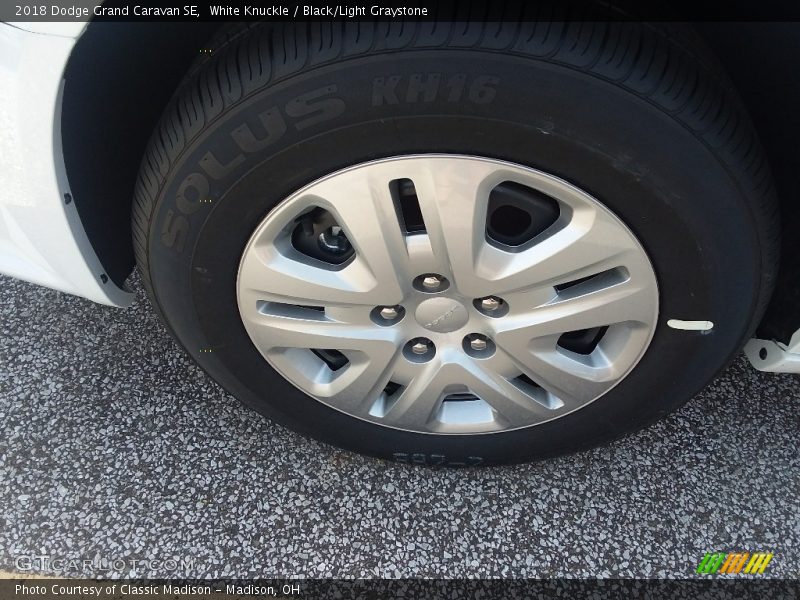 White Knuckle / Black/Light Graystone 2018 Dodge Grand Caravan SE